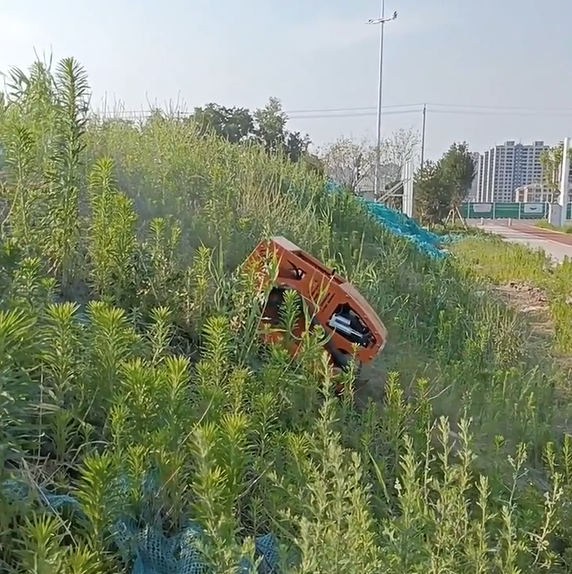 The Application Advantages of Remote-Controlled Lawn Mowers in Europe