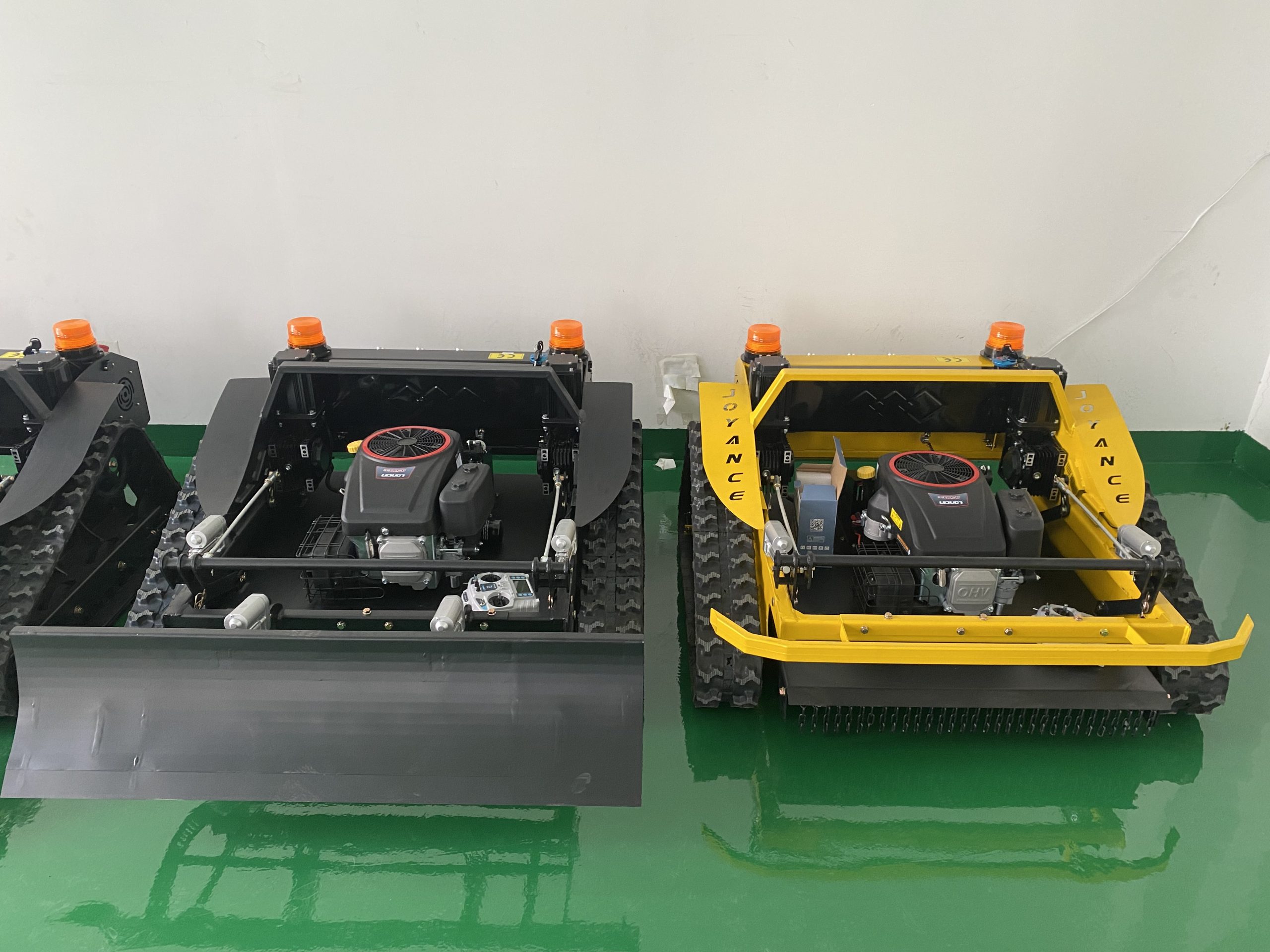 remote operated crawler slasher mower