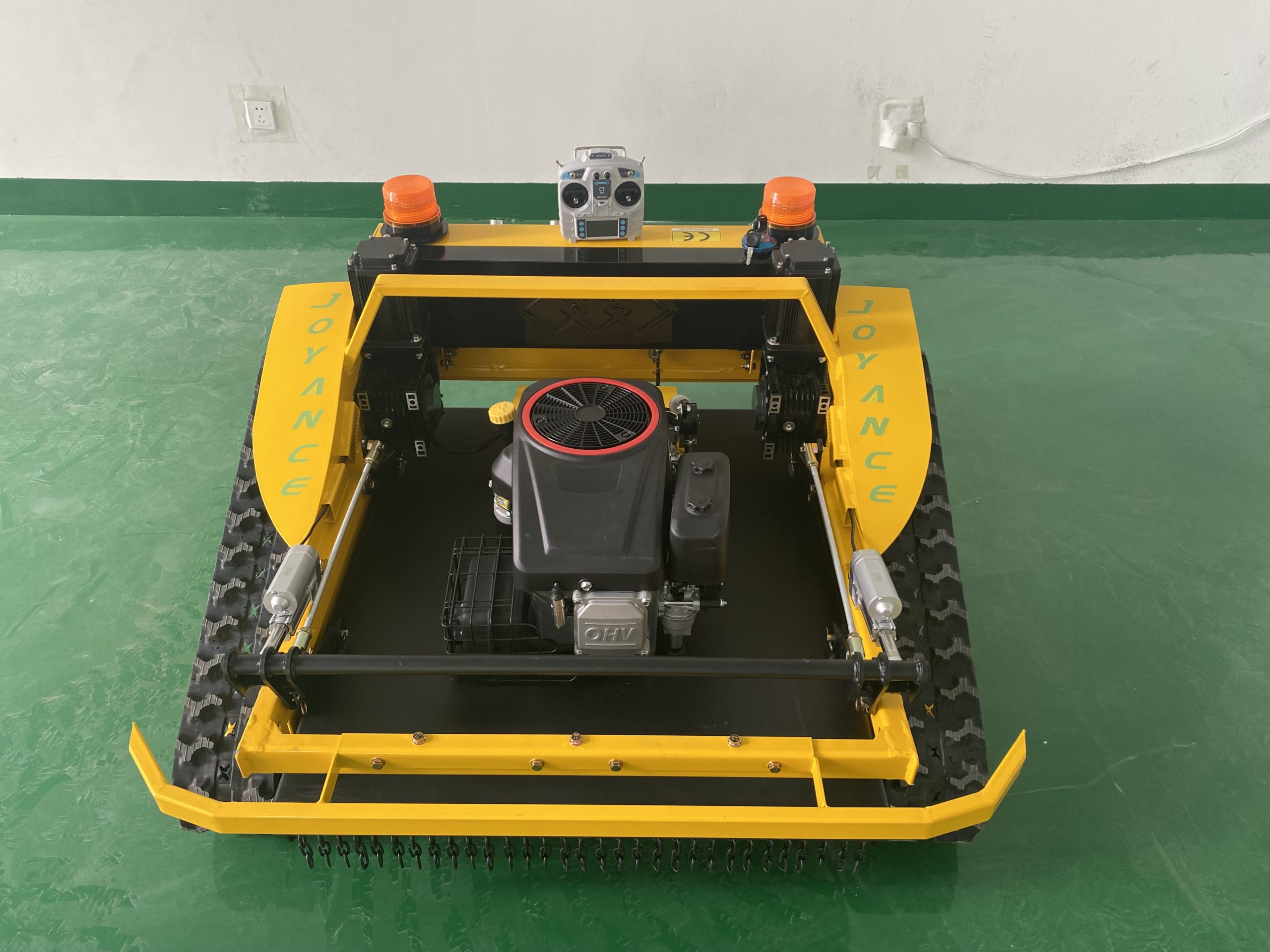 radio controlled rubber track brush cutter